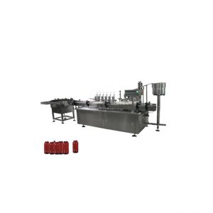 Kleine fles oogdruppels, nagellakvulmachine en capping-machine